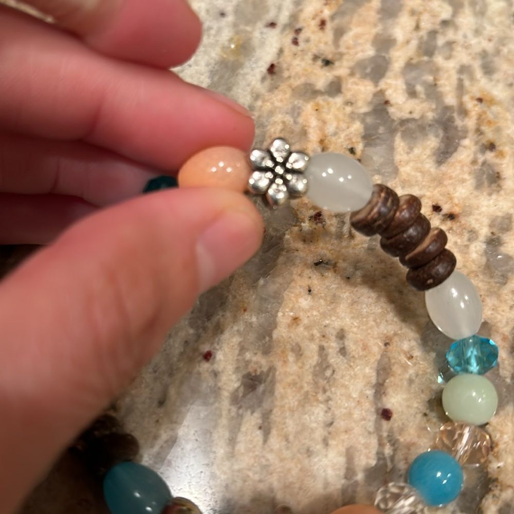 Handmade beaded bracelet - Picture 5 of 6